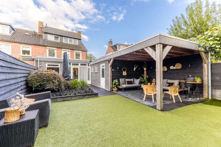 Foto 11 van Meidoornstraat 5