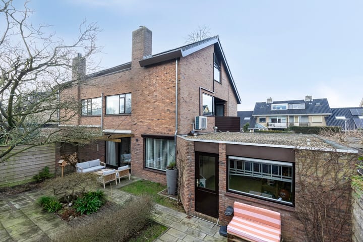 Foto 45 van Van der Lekstraat 10