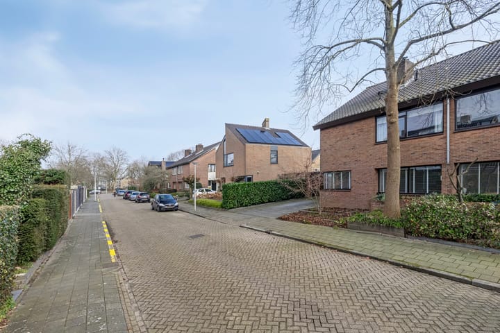 Foto 55 van Van der Lekstraat 10