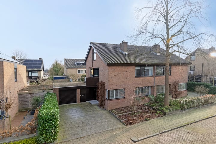 Foto 56 van Van der Lekstraat 10