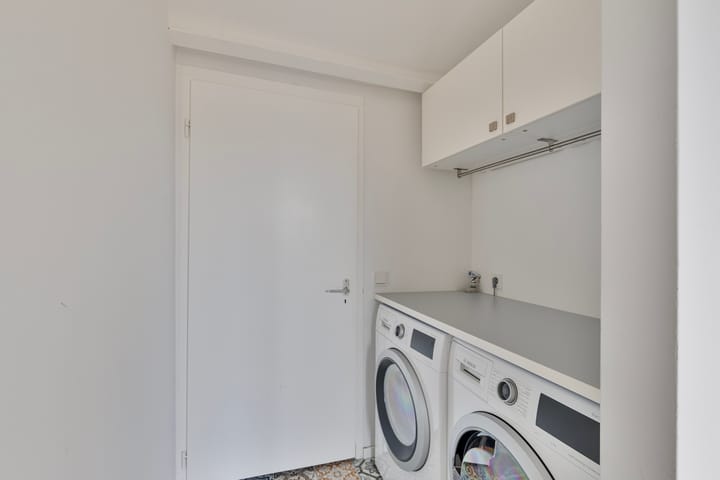 Foto 44 van Van der Lekstraat 10