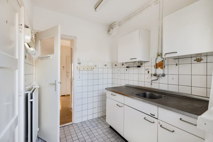 Photo 12 of Adriaen van Ostadelaan 62