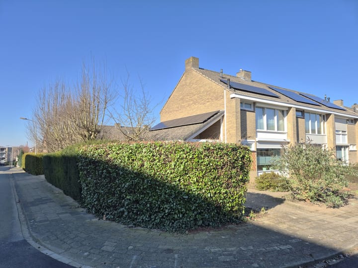 Foto 32 van Neutronstraat 22