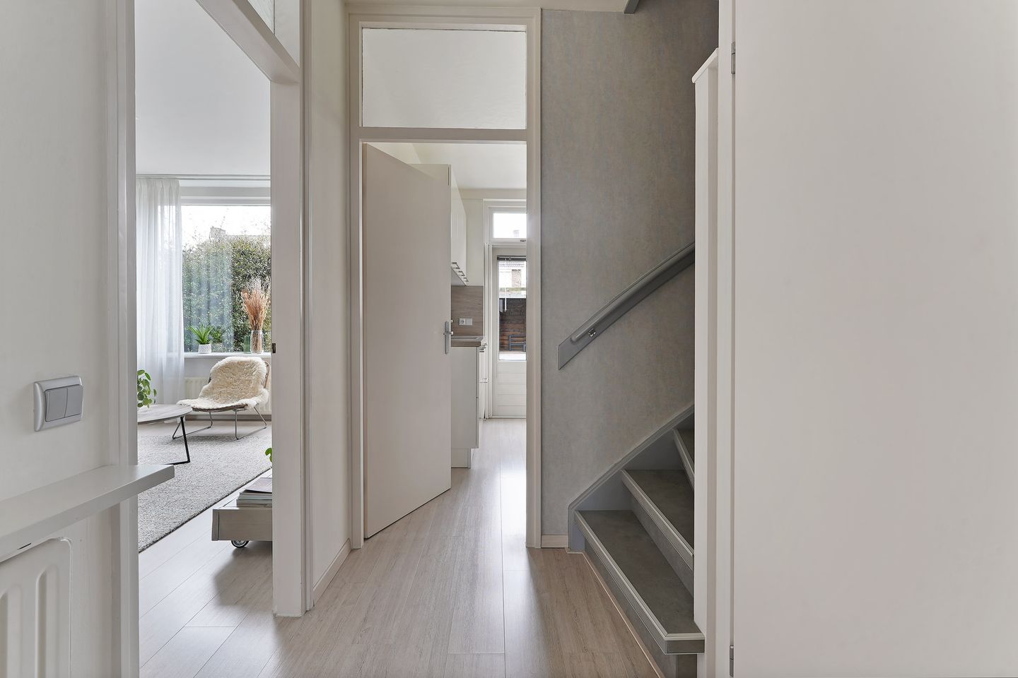 Photo 4 of Adriatischezeestraat 23