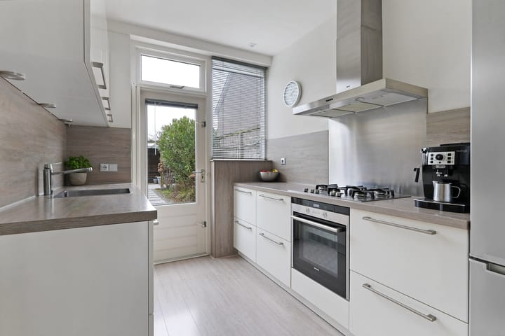 Foto 9 van Adriatischezeestraat 23