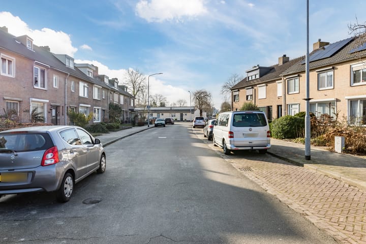 Foto 39 van Vinckenhofstraat 145