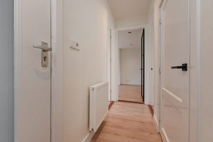 Foto 8 van Drebbelstraat 135