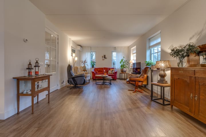 Photo 8 of Zuiderdiep 425