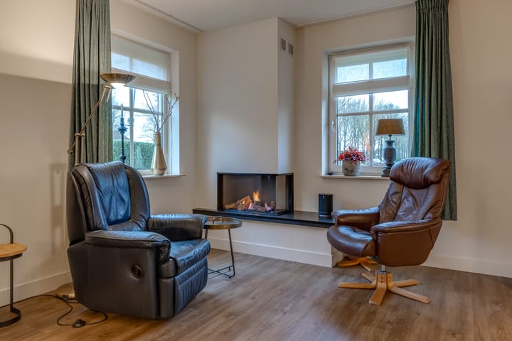 Photo 11 of Zuiderdiep 425