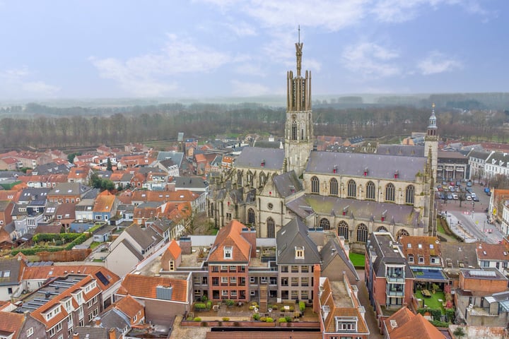 Photo 2 of Basiliekstraatje 24