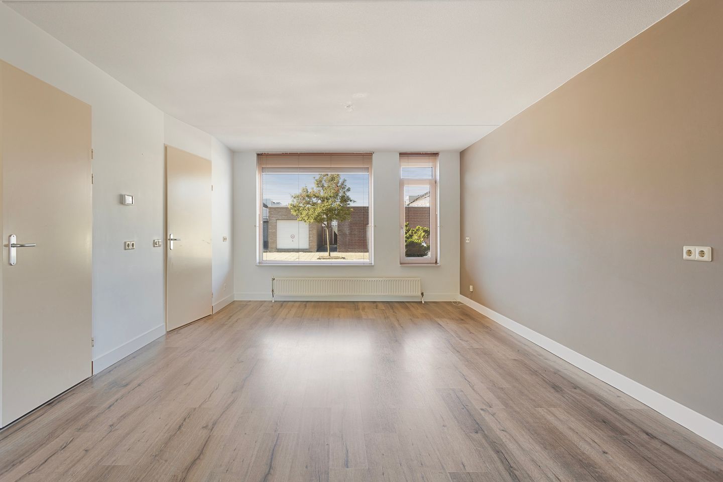 Foto 5 van G A Brederodestraat 10