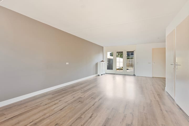 Foto 4 van G A Brederodestraat 10