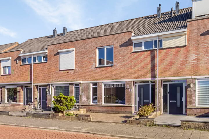 Foto 24 van G A Brederodestraat 10