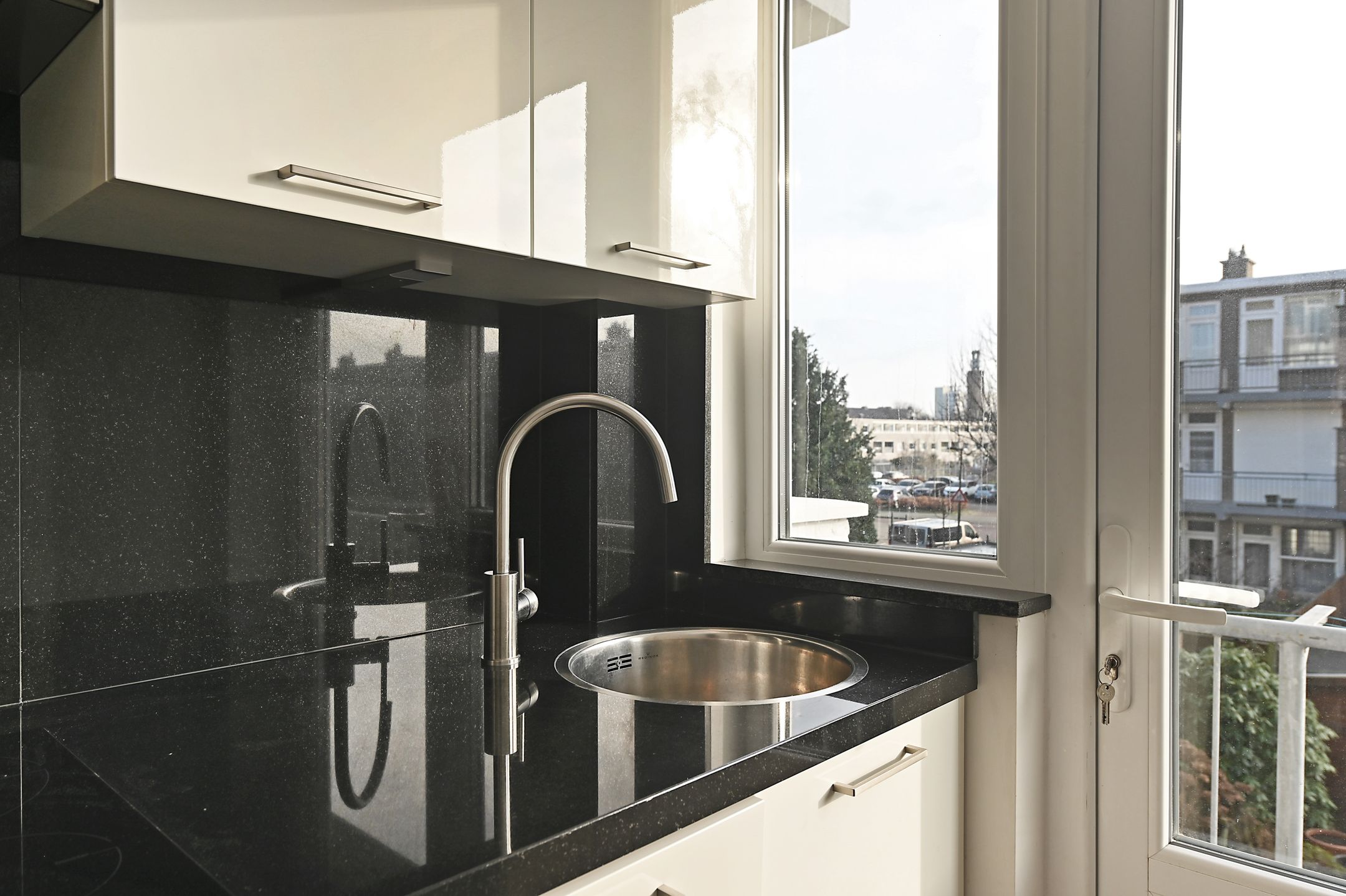 Photo 12 of Veenendaalkade 484