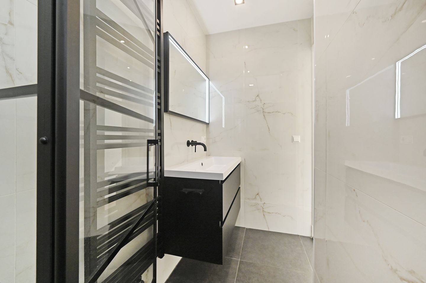 Photo 20 of Veenendaalkade 484