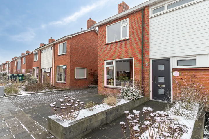 Foto 6 van Trompstraat 3