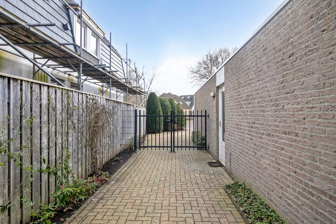Photo 38 of Hazenakkerstraat 9
