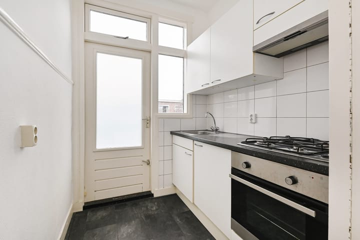 Foto 9 van Lyonnetstraat 139