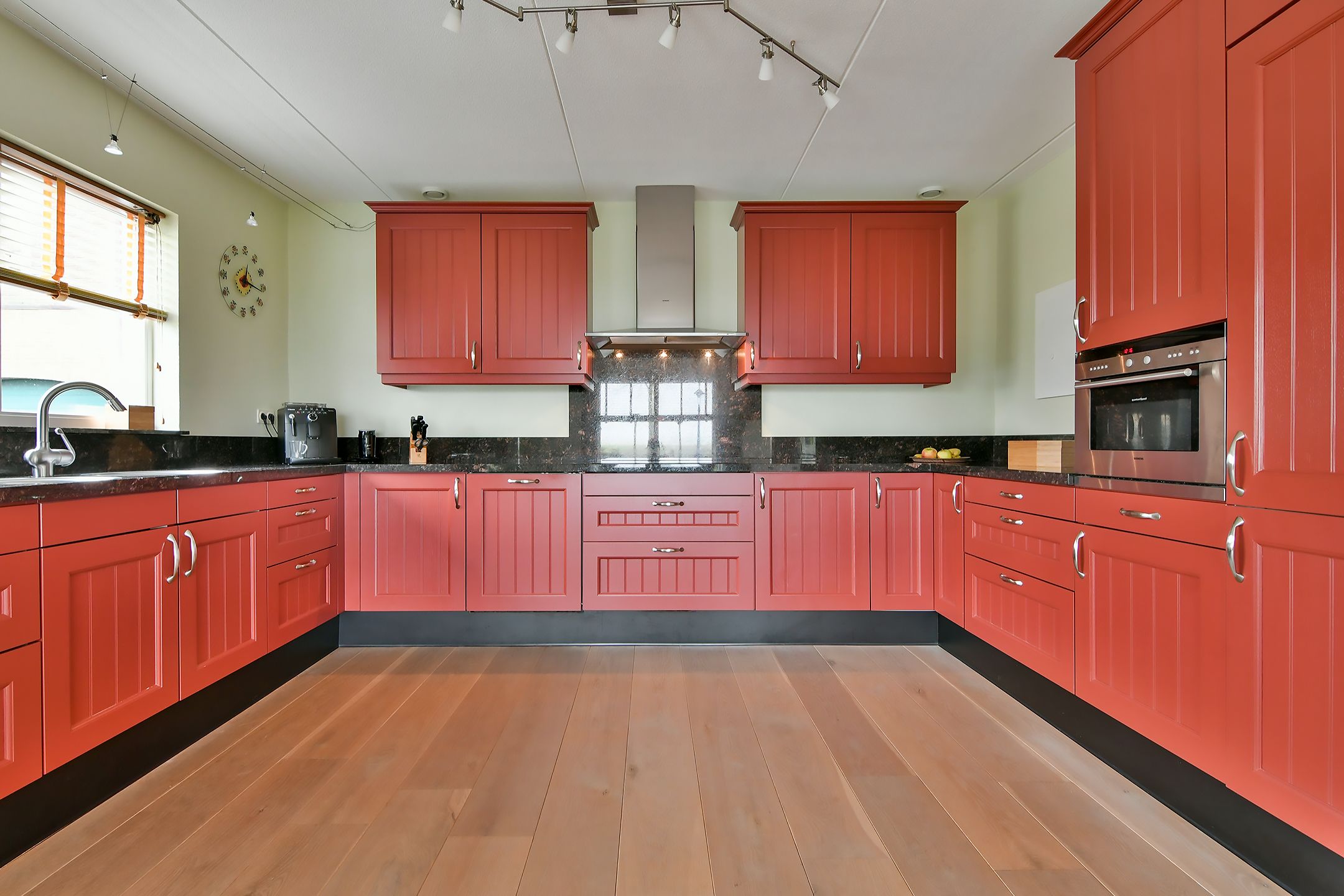 Foto 9 van Hoofdweg 1052