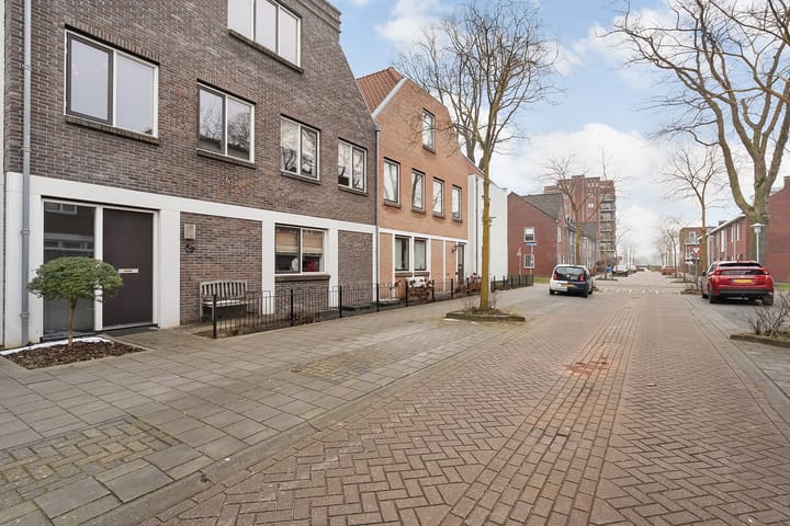 Foto 39 van Blauwververstraat 6