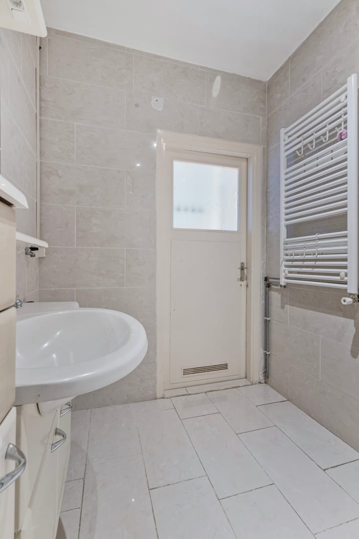 Foto 12 van De la Reyweg 757