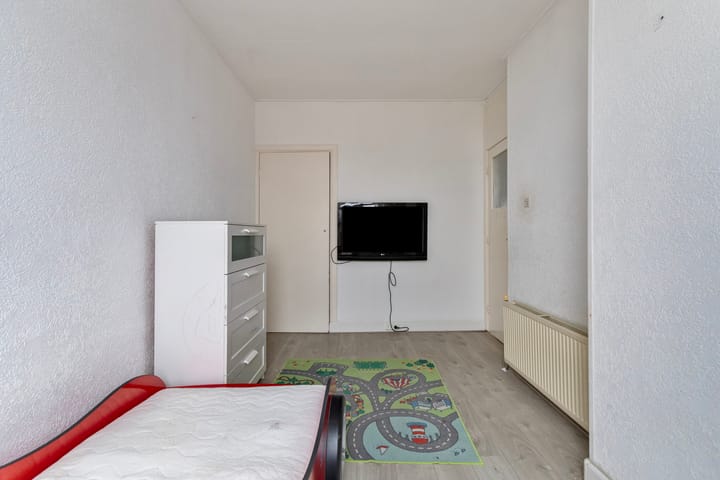 Foto 15 van De la Reyweg 757