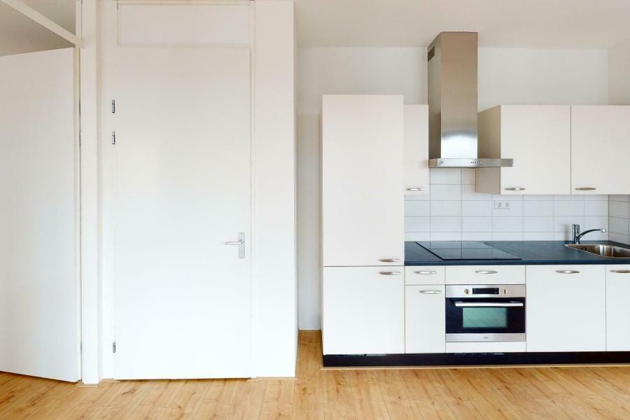 Foto 9 van Oostenburgermiddenstraat 667