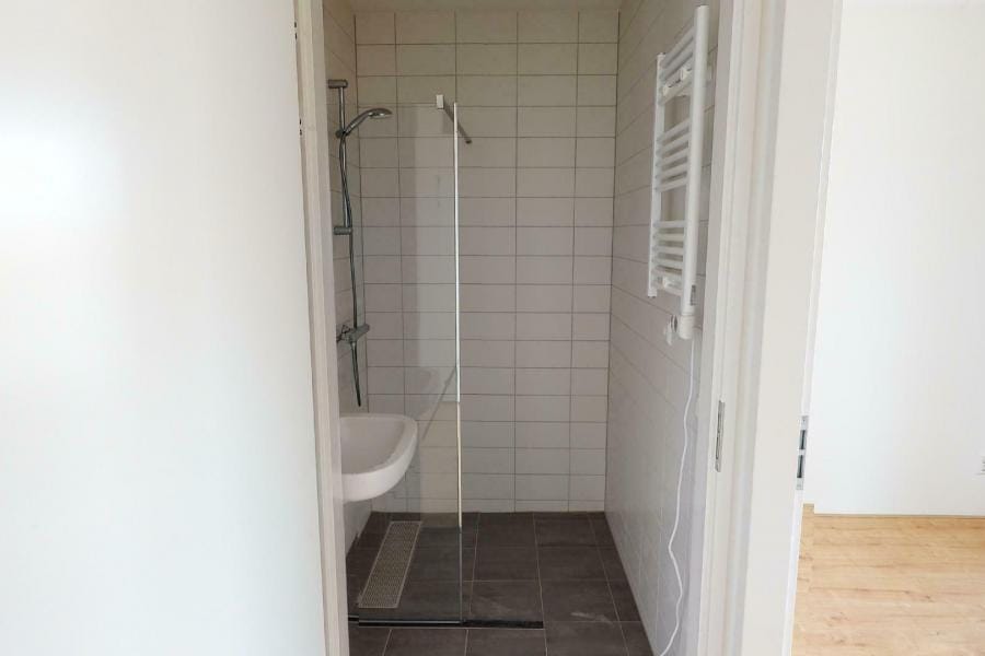 Foto 12 van Oostenburgermiddenstraat 667