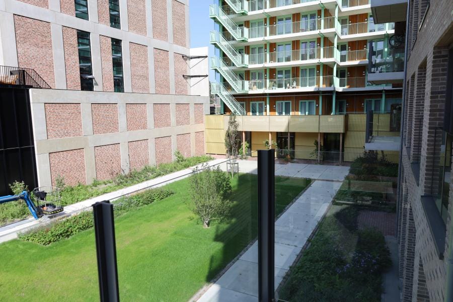 Foto 17 van Oostenburgermiddenstraat 667