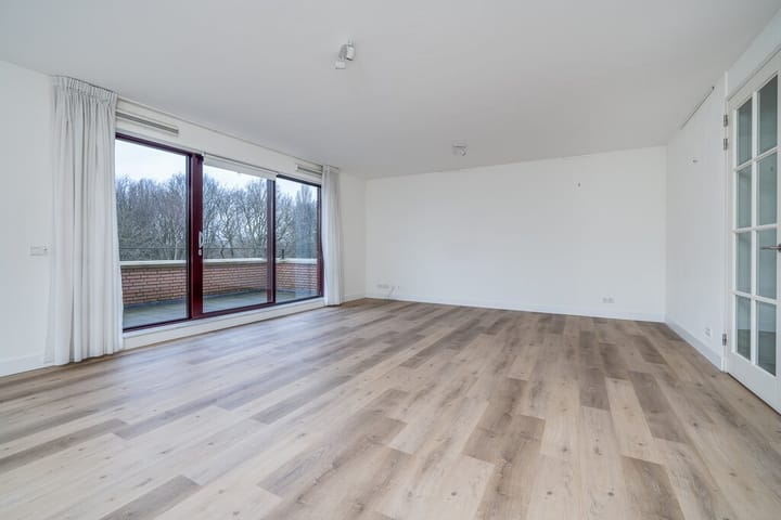 Foto 2 van Burgemeester van Oostenweg 1-E