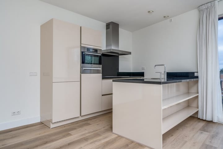 Foto 5 van Burgemeester van Oostenweg 1-E