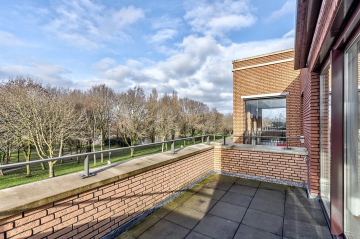 Foto 14 van Burgemeester van Oostenweg 1-E