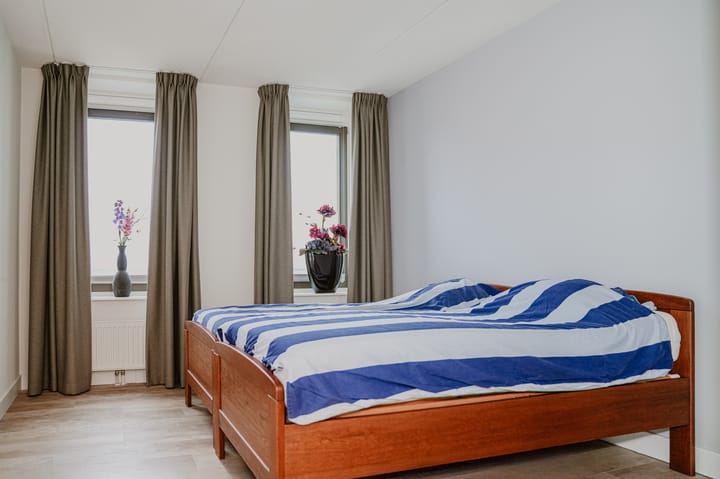 Photo 13 of Heemradenstraat 84