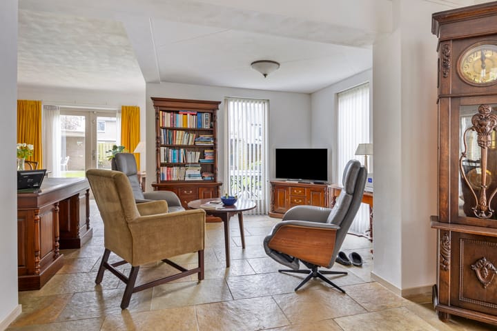 Foto 11 van Regent Smitsstraat 118