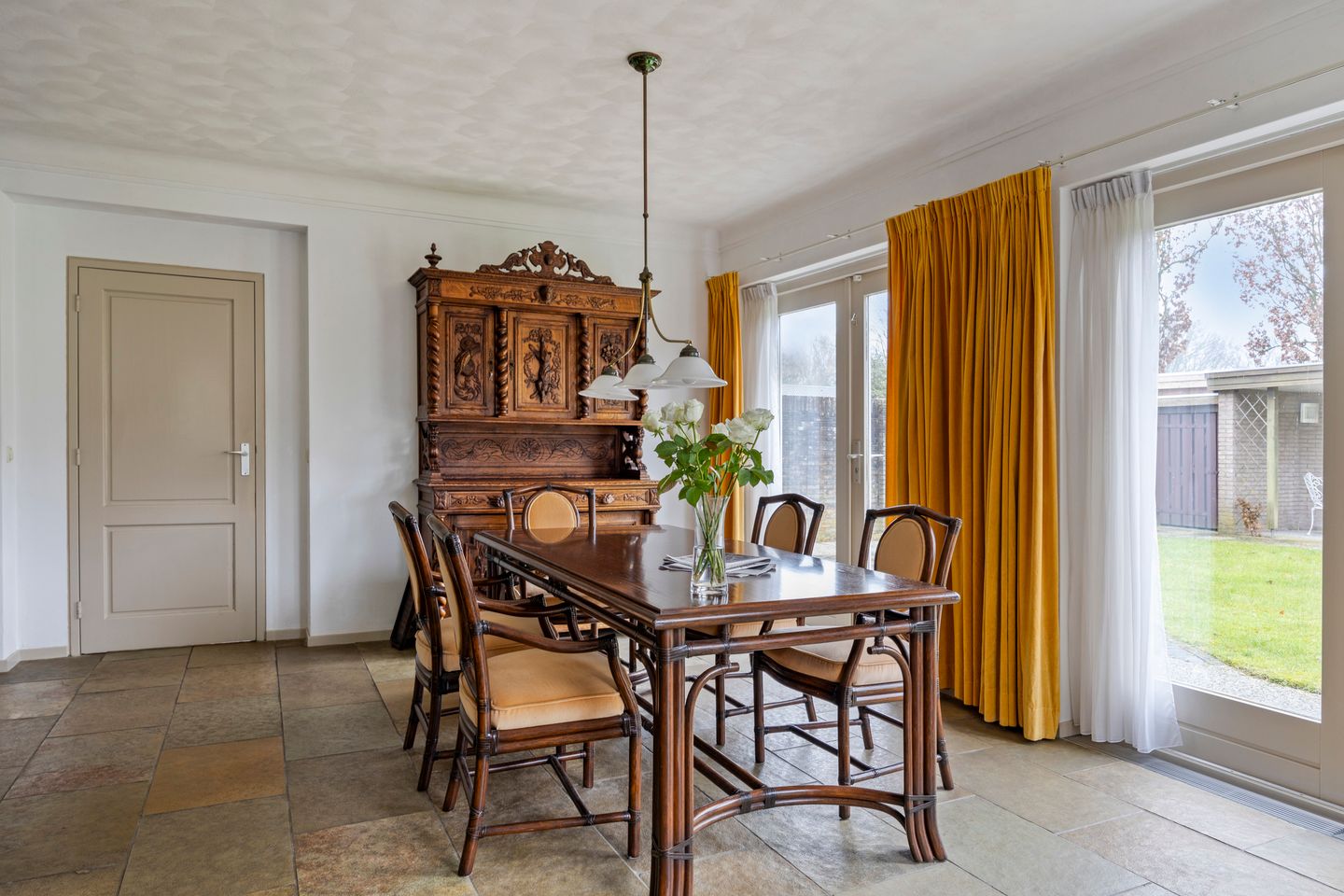 Foto 14 van Regent Smitsstraat 118