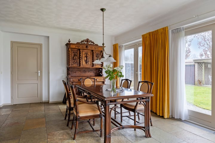 Foto 14 van Regent Smitsstraat 118