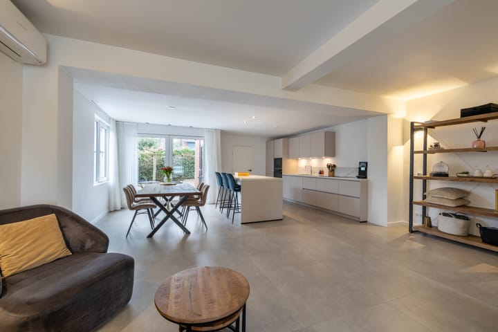 Photo 9 of Jan Tooropstraat 15