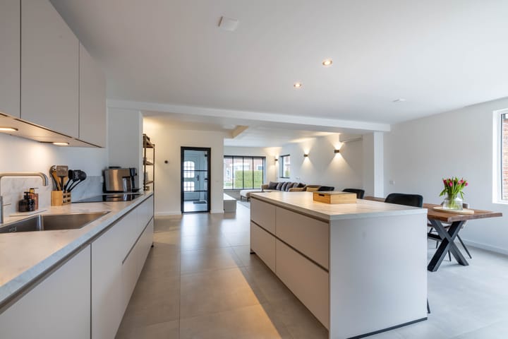 Photo 10 of Jan Tooropstraat 15