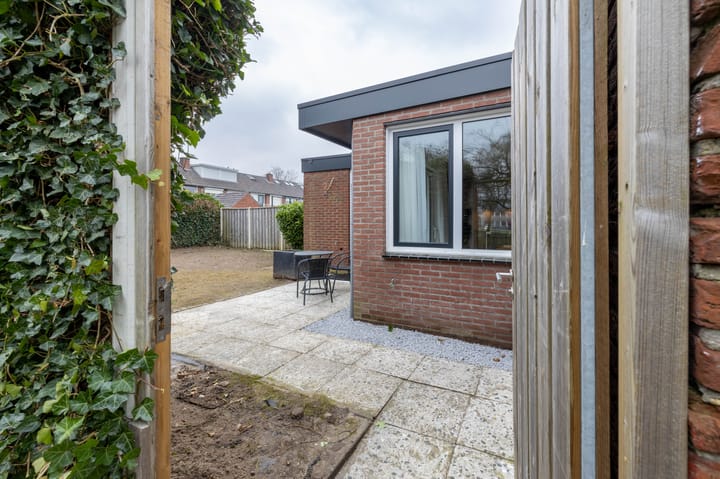 Photo 31 of Jan Tooropstraat 15