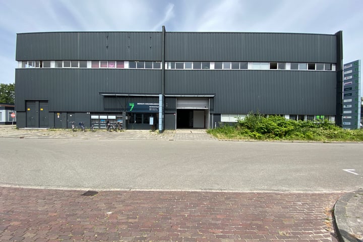 Neutronstraat 7-6, Groningen