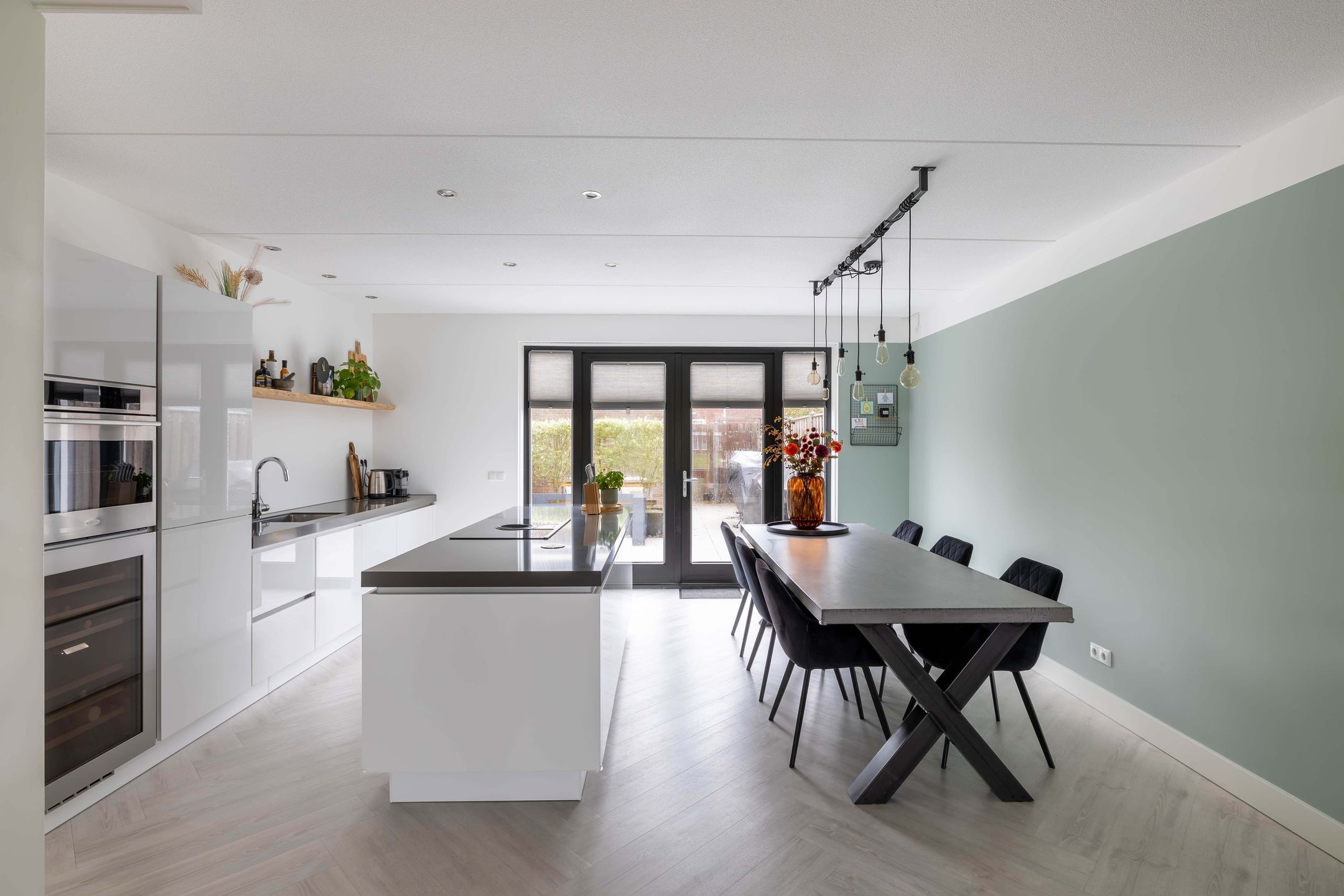 Foto 6 van Purperreiger 4