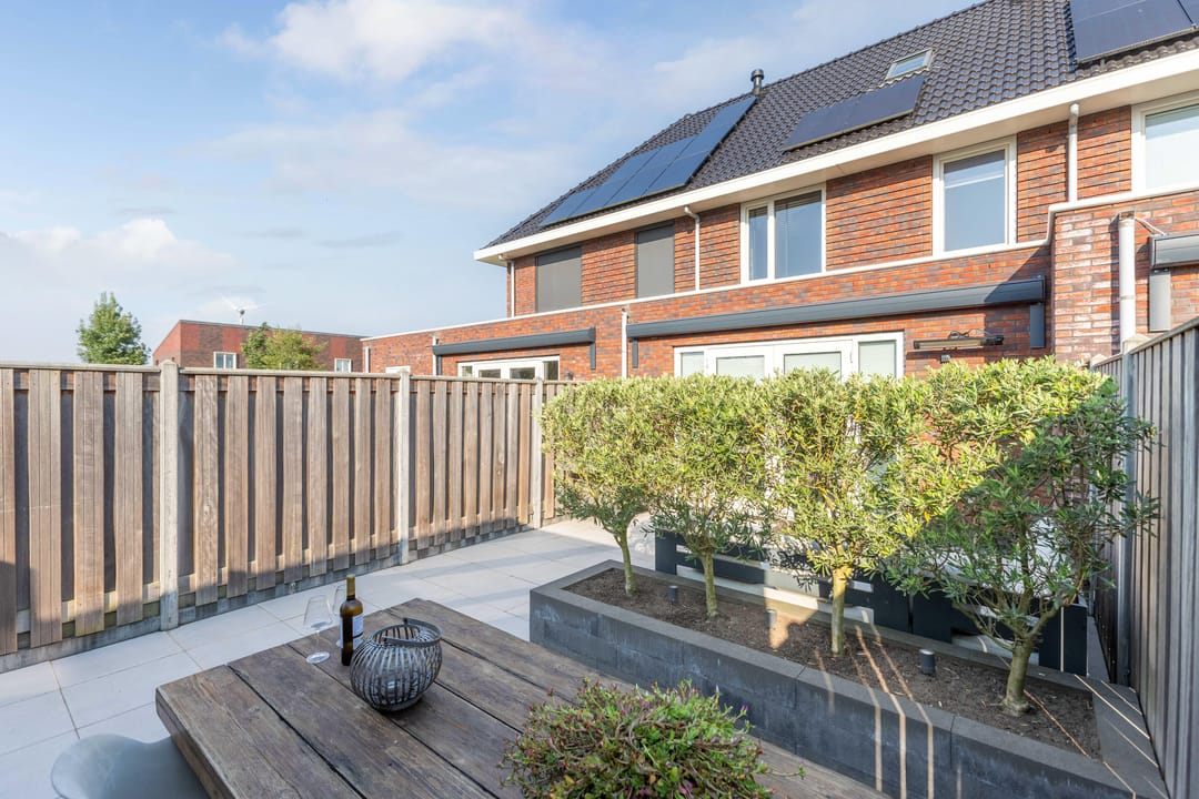 Foto 23 van Purperreiger 4