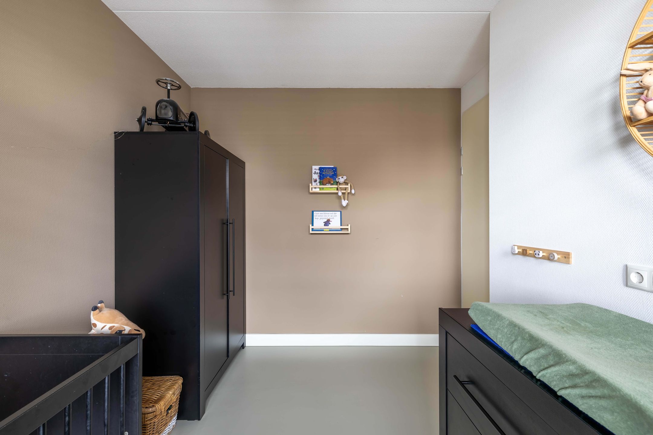 Foto 30 van Purperreiger 4