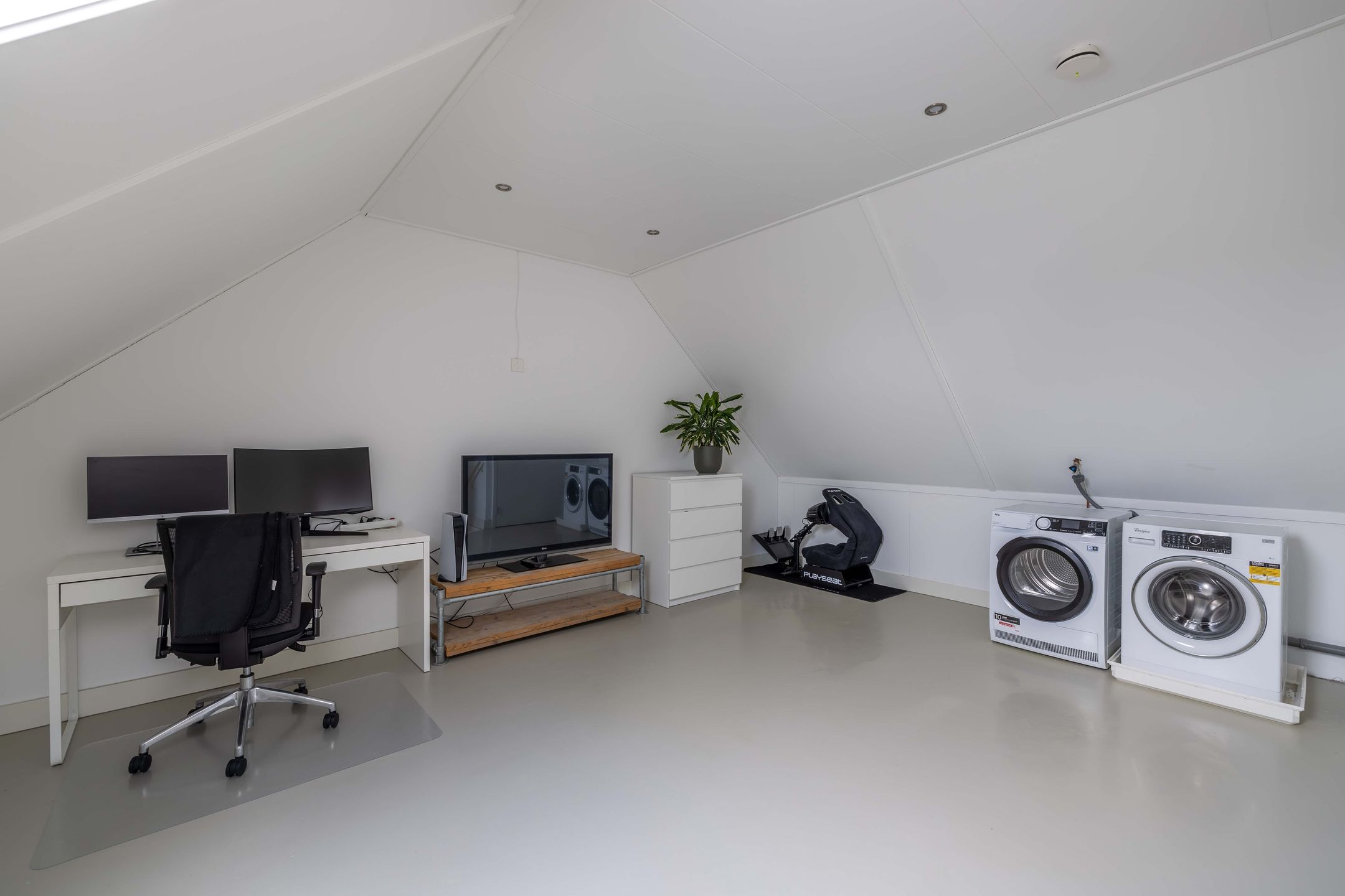 Foto 36 van Purperreiger 4