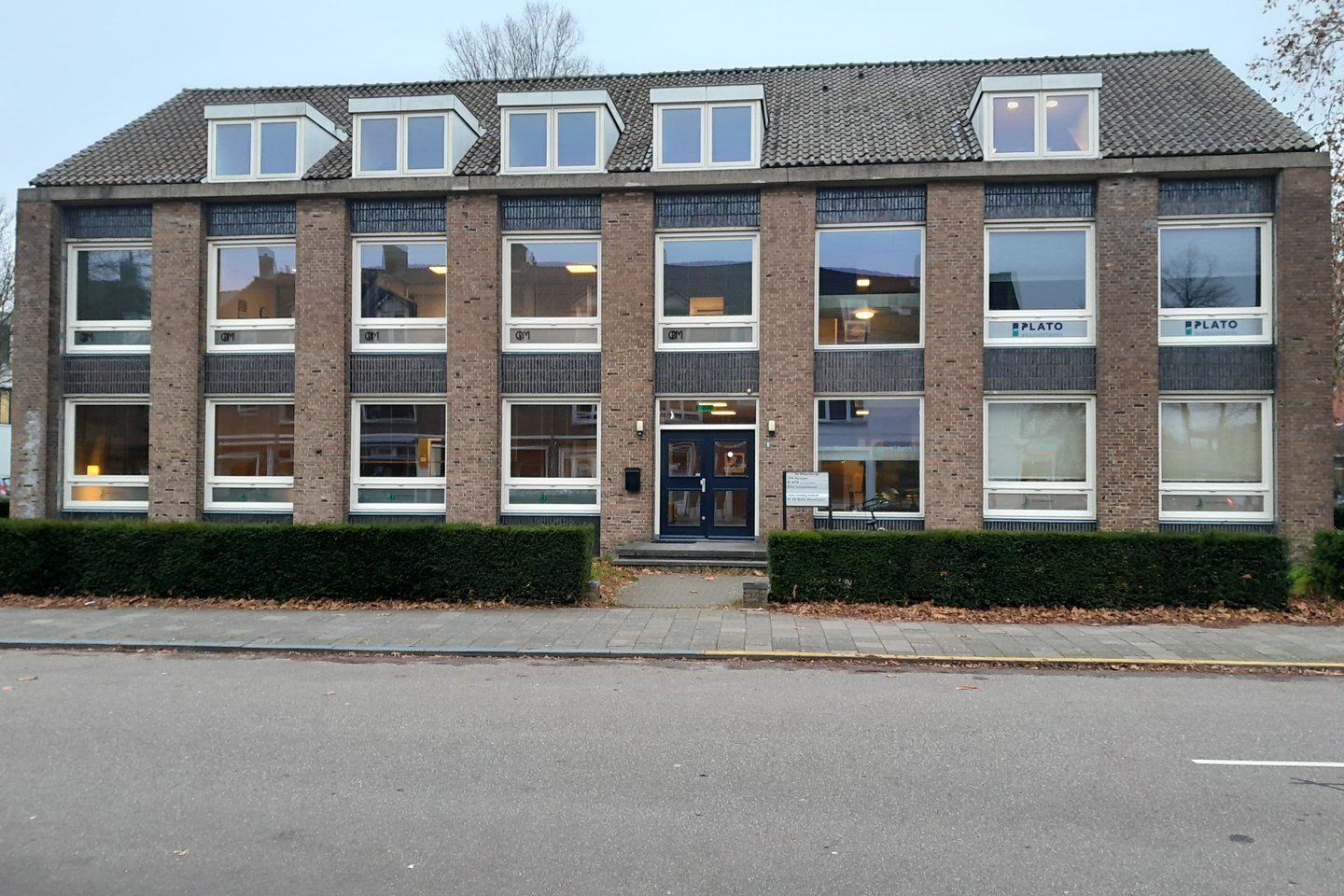 View photo 1 of Professor Molkenboerstraat 9