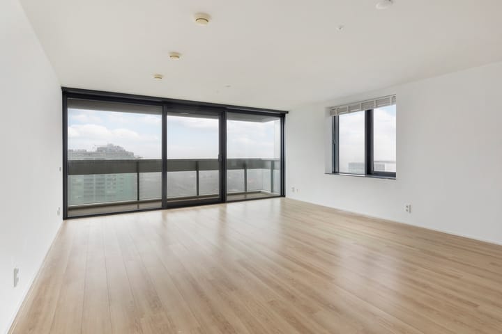 Foto 12 van Anna van Buerenplein 151