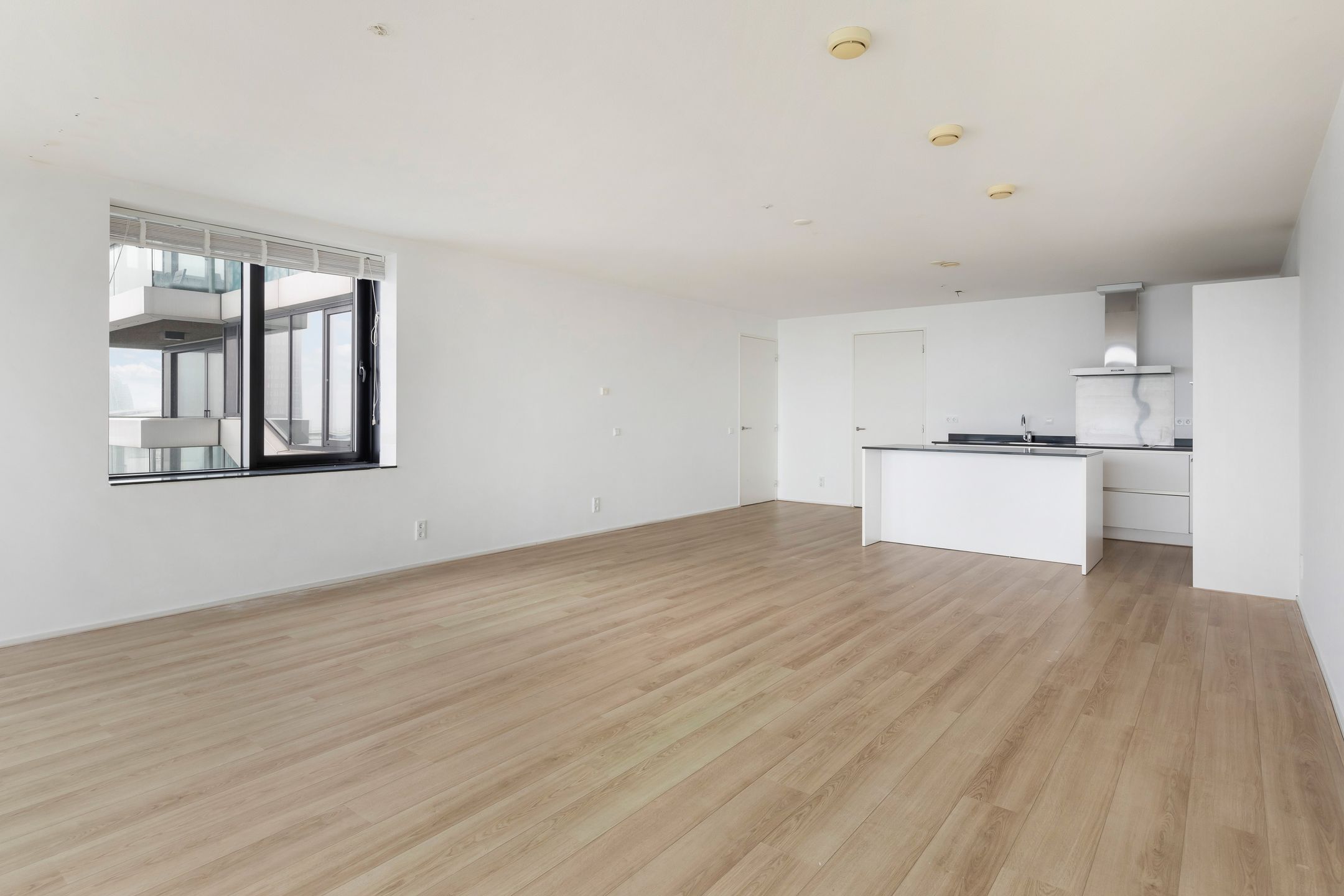 Foto 15 van Anna van Buerenplein 151