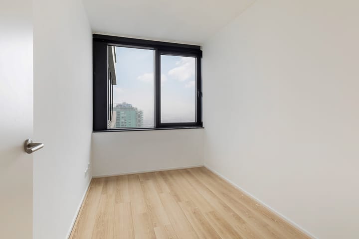 Foto 24 van Anna van Buerenplein 151