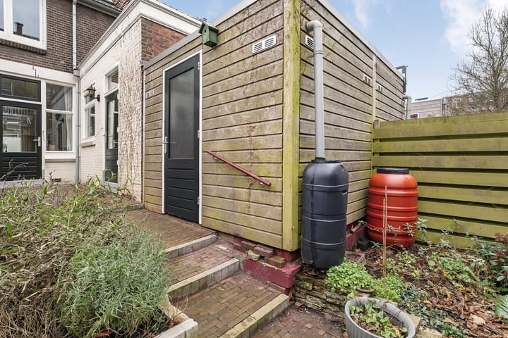 Foto 28 van Derk Buismanstraat 19