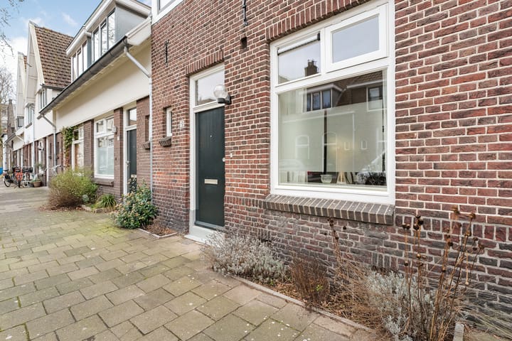 Foto 32 van Derk Buismanstraat 19